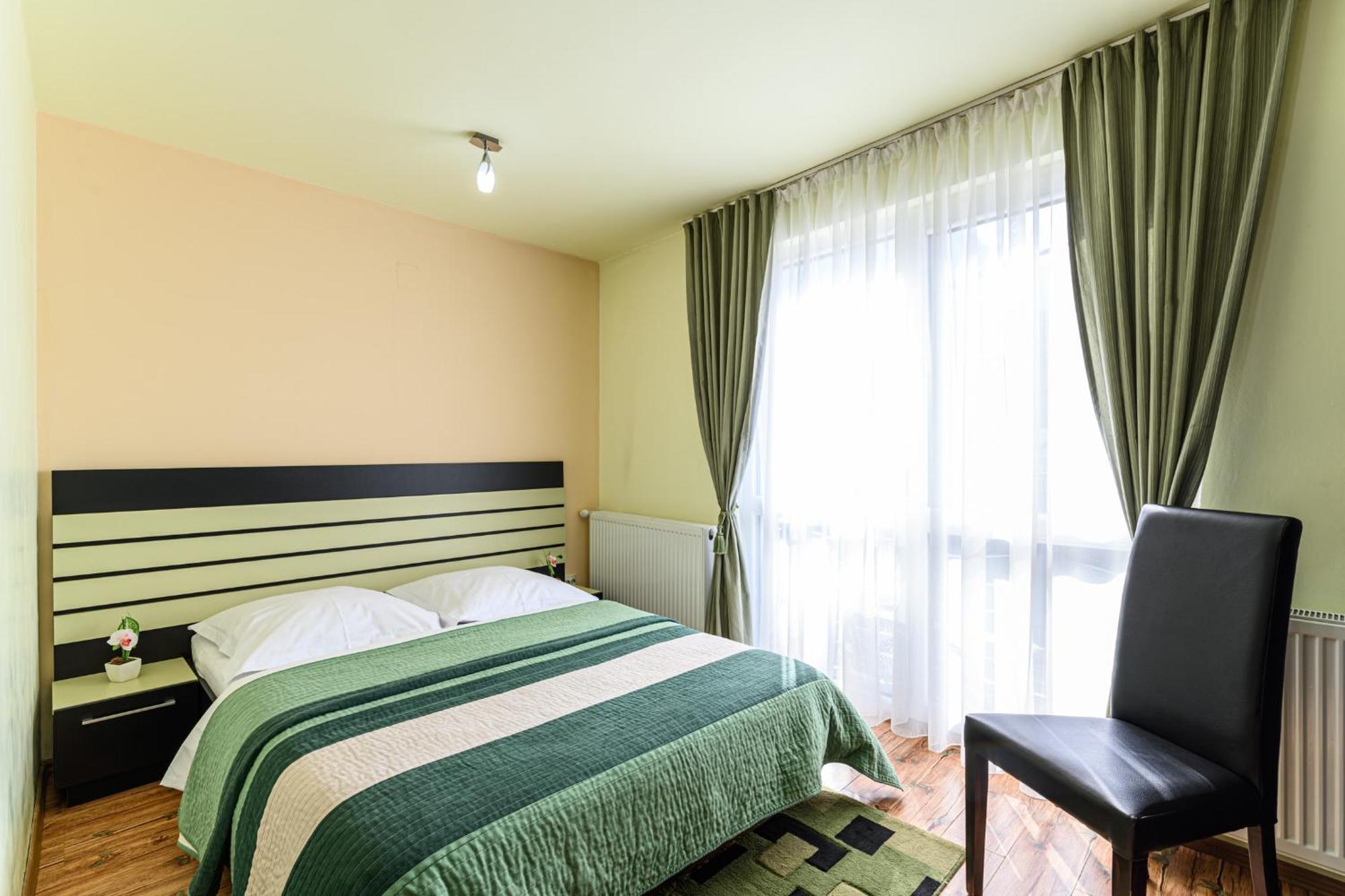 Casa Ramino Hotell Buşteni Exteriör bild