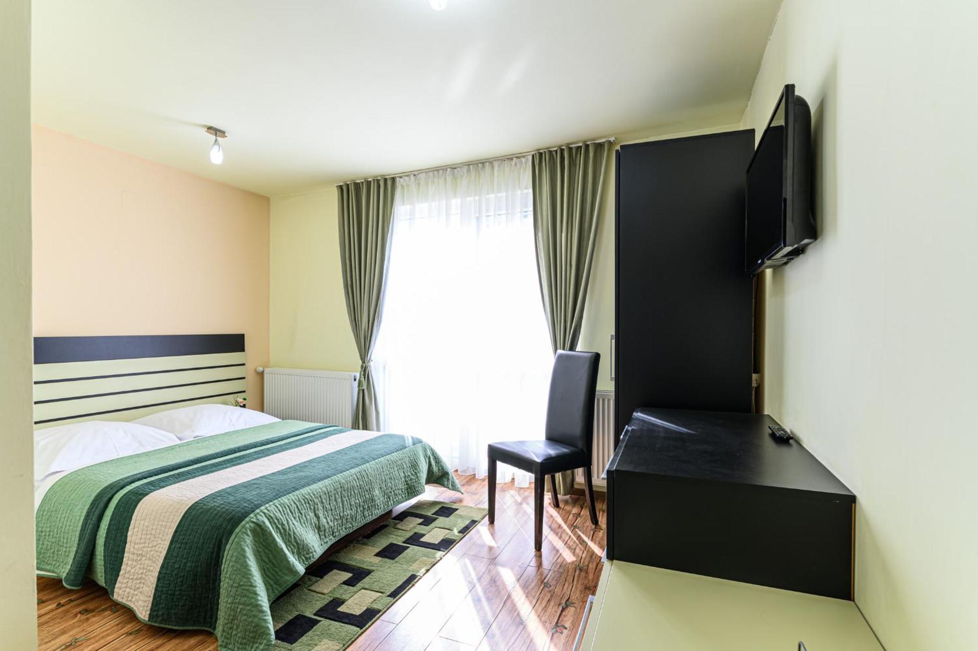 Casa Ramino Hotell Buşteni Exteriör bild