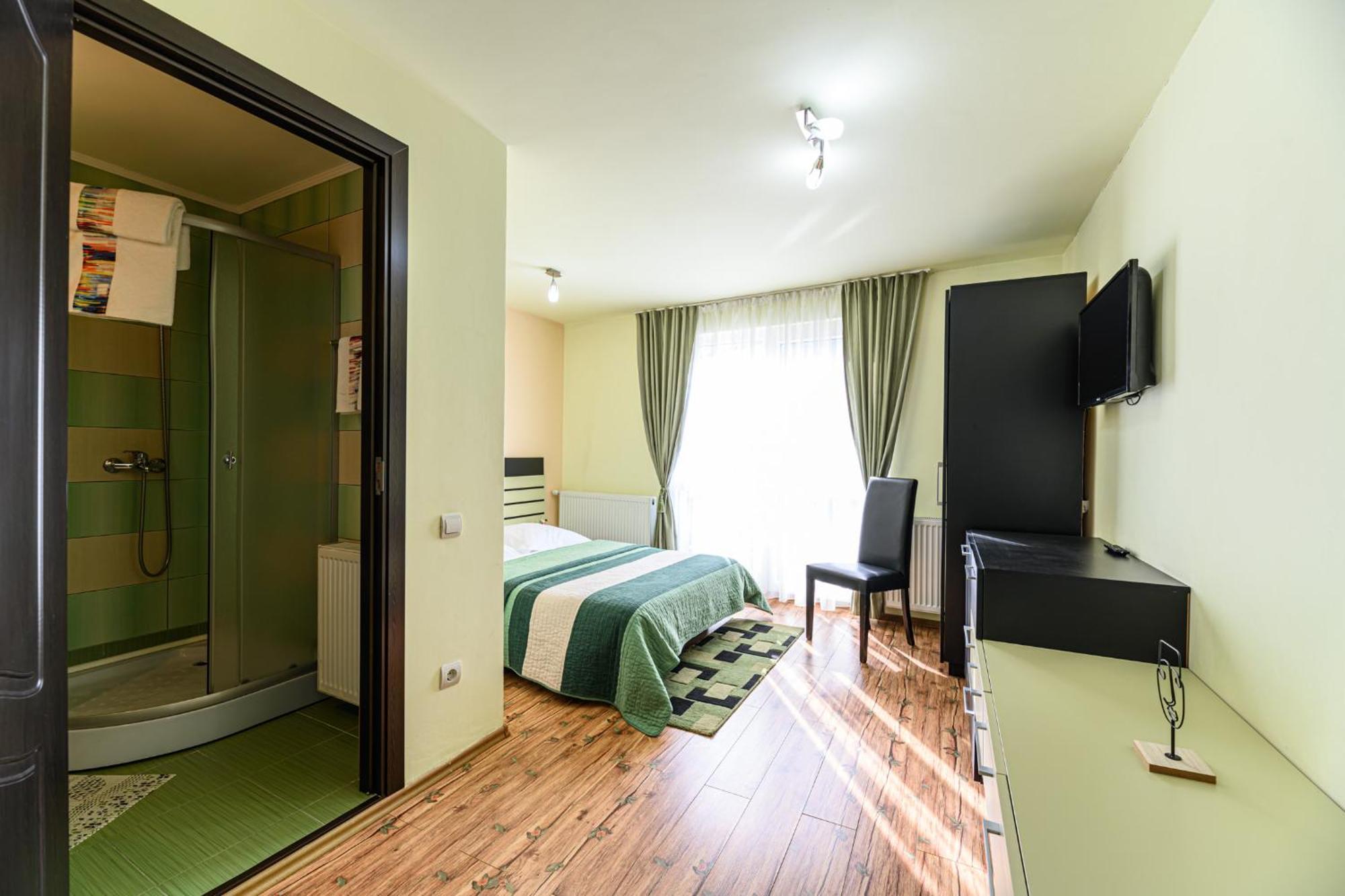 Casa Ramino Hotell Buşteni Exteriör bild