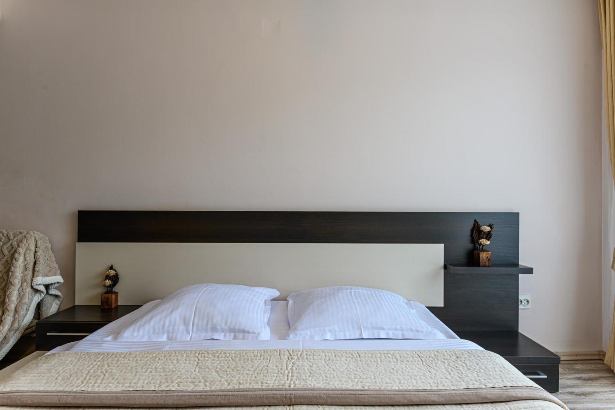 Casa Ramino Hotell Buşteni Exteriör bild