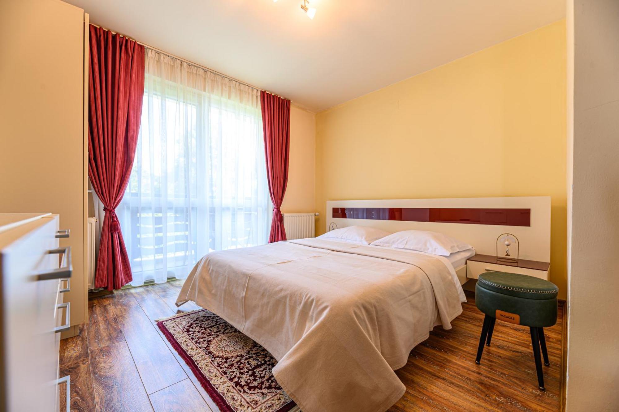 Casa Ramino Hotell Buşteni Exteriör bild