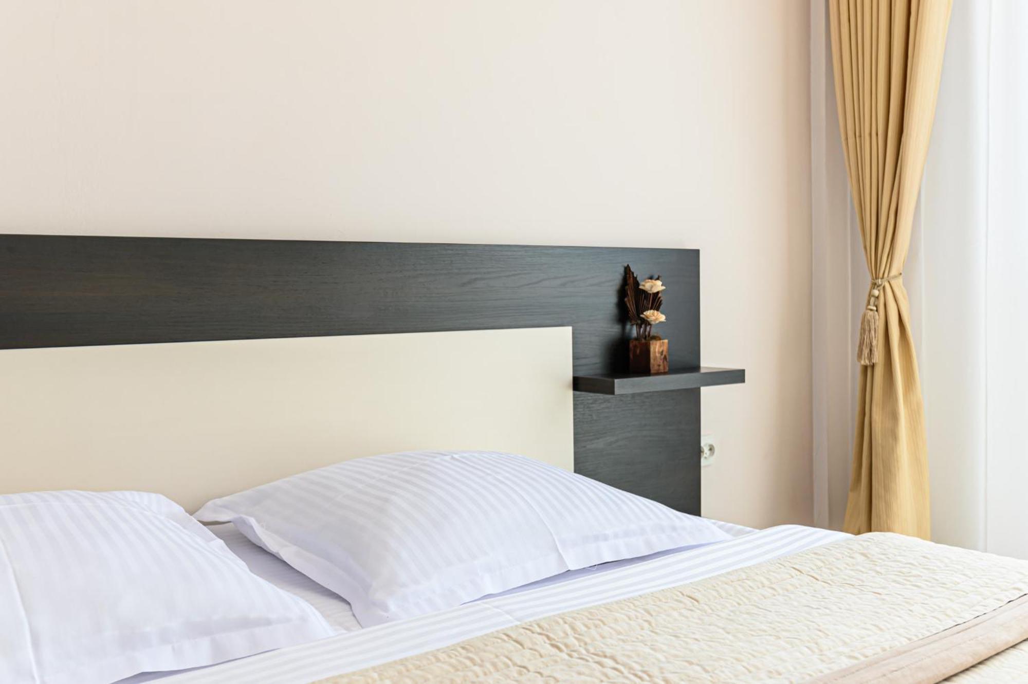 Casa Ramino Hotell Buşteni Exteriör bild